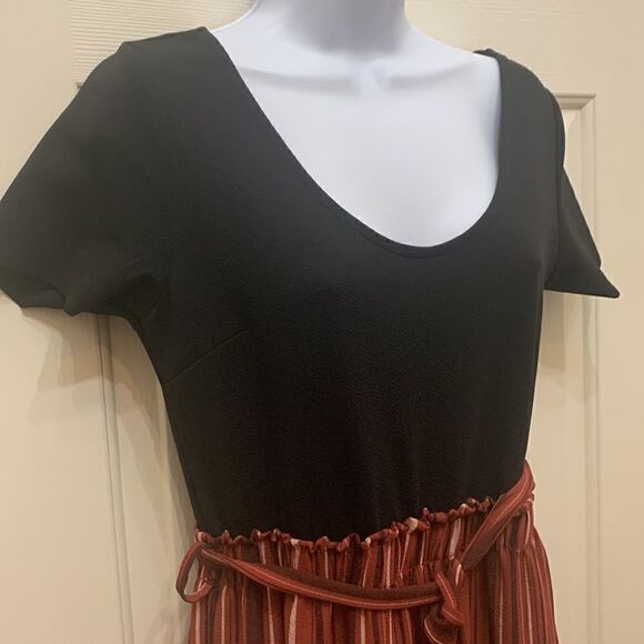 LA Gypsy Large Black Scoop Neck Top Stripped Elongating Leg Keyhole Closure - Picture 4 of 15